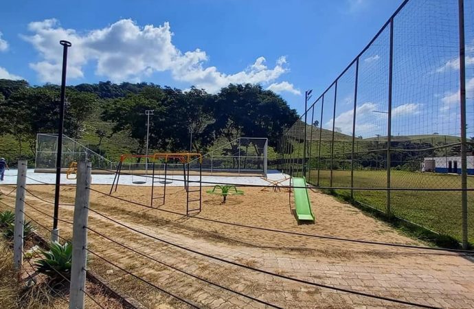 Serviços na Praça de Esporte João Baptista do Valle