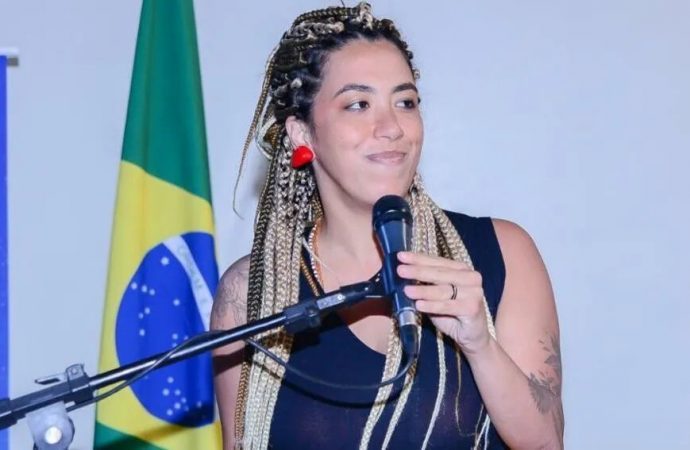 Deputada do PSOL quer criar a profissão de ladrão: “com direito a aposentadoria e tudo”