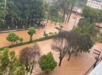 Bombeiros confirmam cinco mortes em decorrência da chuva deste domingo em Petrópolis