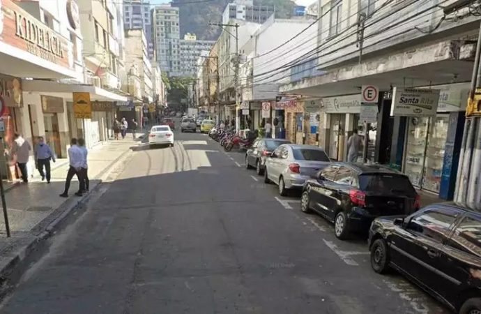 Mulher é encontrada nua e amordaçada no centro de Juiz de Fora