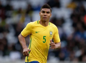 Com gol de Casemiro, Brasil vence e passa para as oitavas da Copa