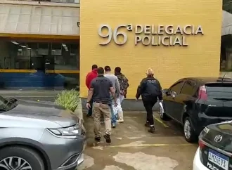 Homem é preso por agredir e cortar boca de esposa com faca em Paty do Alferes