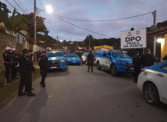 Três pessoas foram presas com drogas em operação contra a criminalidade em Paty do Alferes