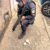 PM apreende crack e cocaína no bairro Vila Isabel