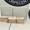 Cães farejadores encontram 15 kg de cocaína dentro do ônibus em Piraí