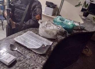 Cerca de 10 kg de cocaína são apreendidos em casa abandonada em Pinheiral