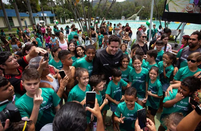 Abertura oficial do Nadando com Thiago Pereira acontece na quarta-feira em Volta Redonda