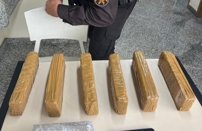PM apreende sete tabletes de maconha na rodoviária em Jamapará