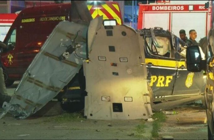 Três agentes da PRF morrem após colisão na Avenida Brasil