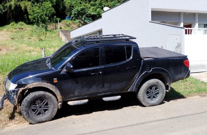 Guarda Municipal localiza em Volta Redonda carro envolvido em acidente de trânsito