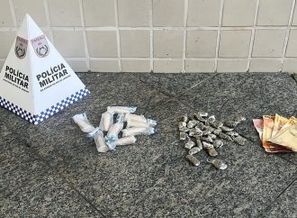 Homem é preso vendendo drogas perto de escola em Itatiaia