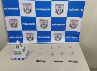 Polícia Militar apreende drogas escondidas em conjunto habitacional de Valença