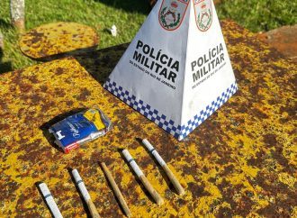 Polícia Militar apreende cigarros de maconha em ponto de venda de drogas