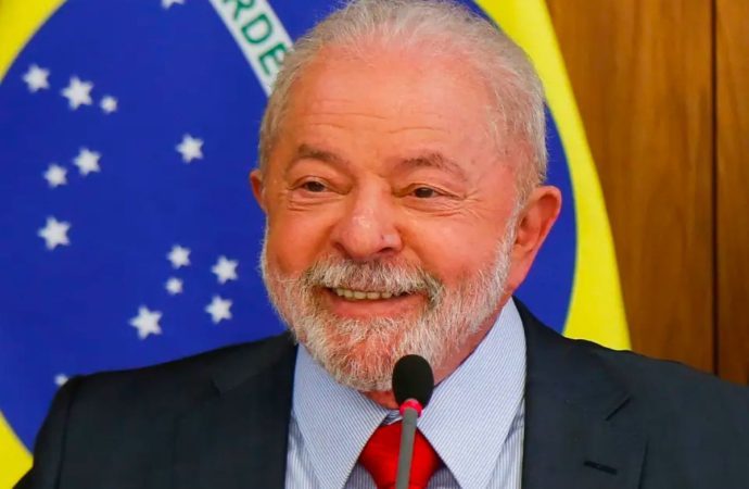 Lula regulamenta a Lei de Reciprocidade Comercial