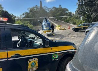 Carga de cigarros roubada é recuperada após troca de tiros com a PRF em Piraí