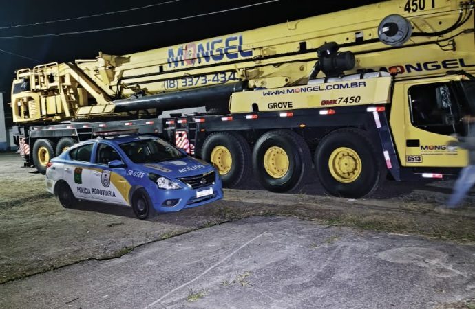 Guindaste irregular é apreendido pelo CPRv de Piraí