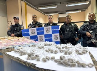 Dois jovens são presos por tráfico de drogas em Paraíba do Sul