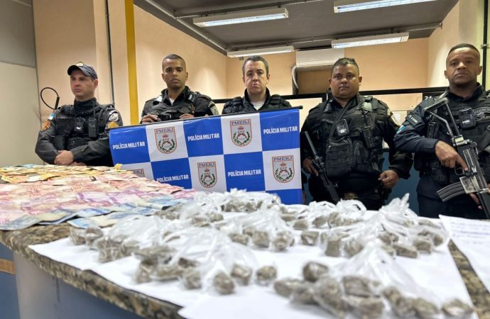 Dois jovens são presos por tráfico de drogas em Paraíba do Sul