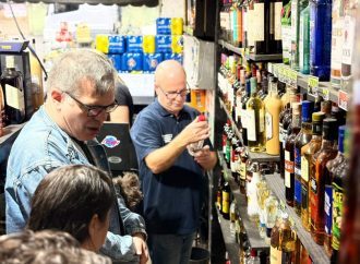 Operação ‘Drink Seguro’ apreende 76 garrafas de bebidas irregulares durante ação em Piraí