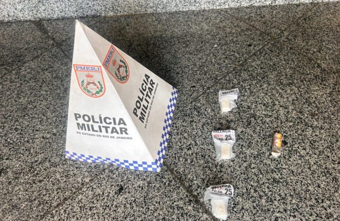 PM apreende drogas em residência no bairro Cambota, em Valença