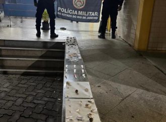 PM detém suspeito e apreende drogas e dinheiro durante ação no Centro de Três Rios