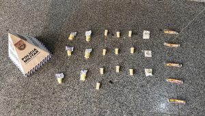 PM apreende drogas em conjunto habitacional de Valença após denúncia