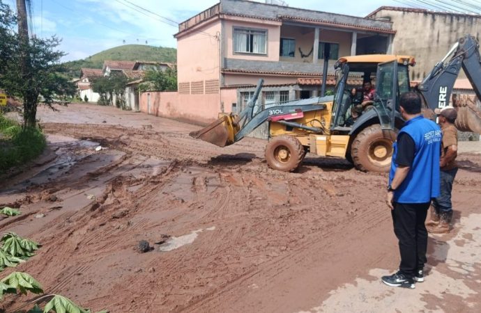 Fortes chuvas mobilizam equipes da Prefeitura de Pinheiral para reduzir impactos