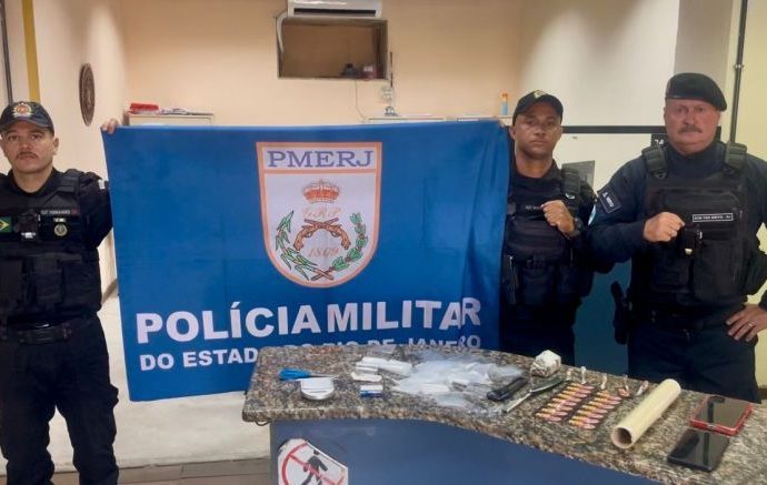 Dupla é presa por tráfico e associação no Jatobá, em Paraíba do Sul