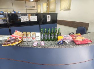 Mulher é presa por furtar produtos em dois supermercados em Barra do Piraí