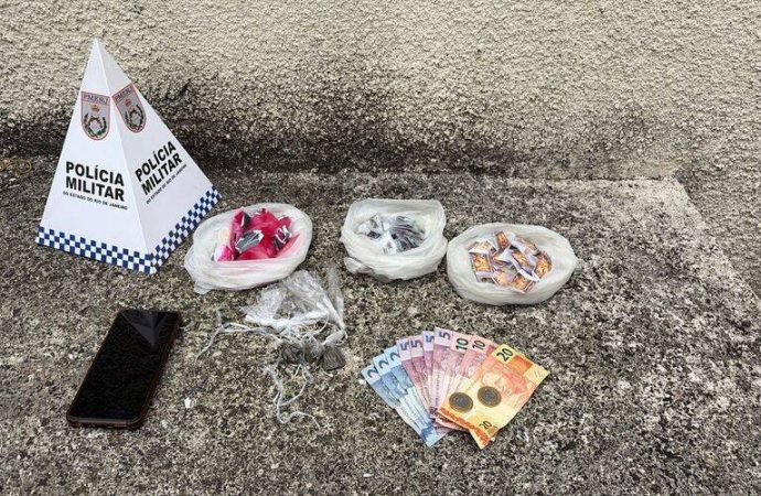 PM apreende drogas no Alto da Serra e em Corrêas