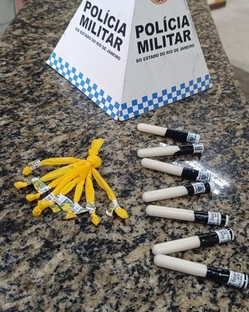 Drogas são apreendidas em terreno baldio durante ação da PM em Paraíba do Sul
