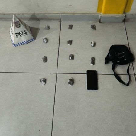 Adolescente é apreendido por tráfico de drogas durante ação da PM em Valença