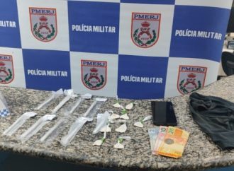 Adolescente é apreendido com drogas e balaclava em Paty do Alferes