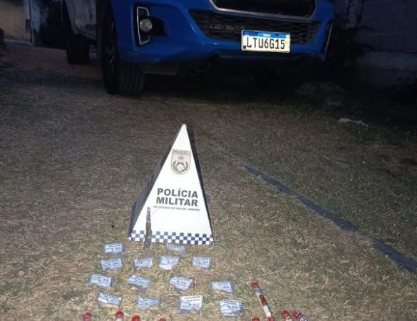 PM apreende drogas abandonadas durante patrulhamento em Paraíba do Sul